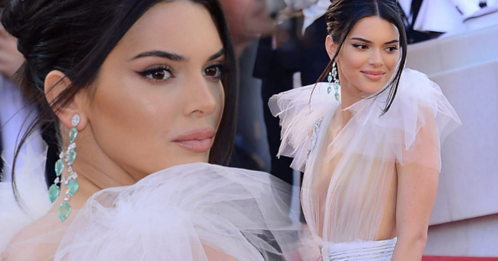 Kendall Jenner poszła na całość – usta jak po ataku os i sutki (ZDJĘCIA) Kendall Jenner poszła na całość – usta jak po ataku os i sutki (ZDJĘCIA)