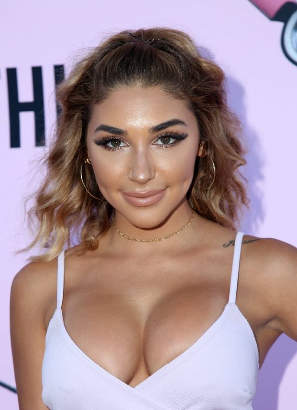 Kto miał na imprezie taką samą sukienkę jak Kylie Jenner? (FOTO)