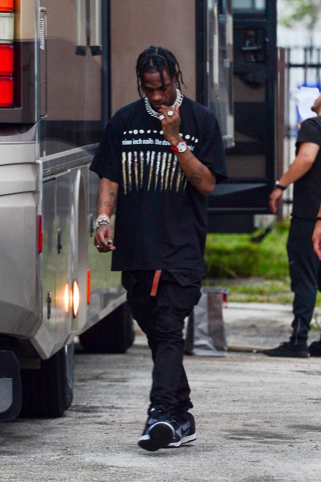 I gdzie ten boski brzuch, Kylie Jenner? (ZDJĘCIA)