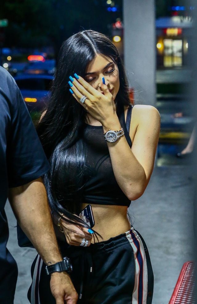 I gdzie ten boski brzuch, Kylie Jenner? (ZDJĘCIA)