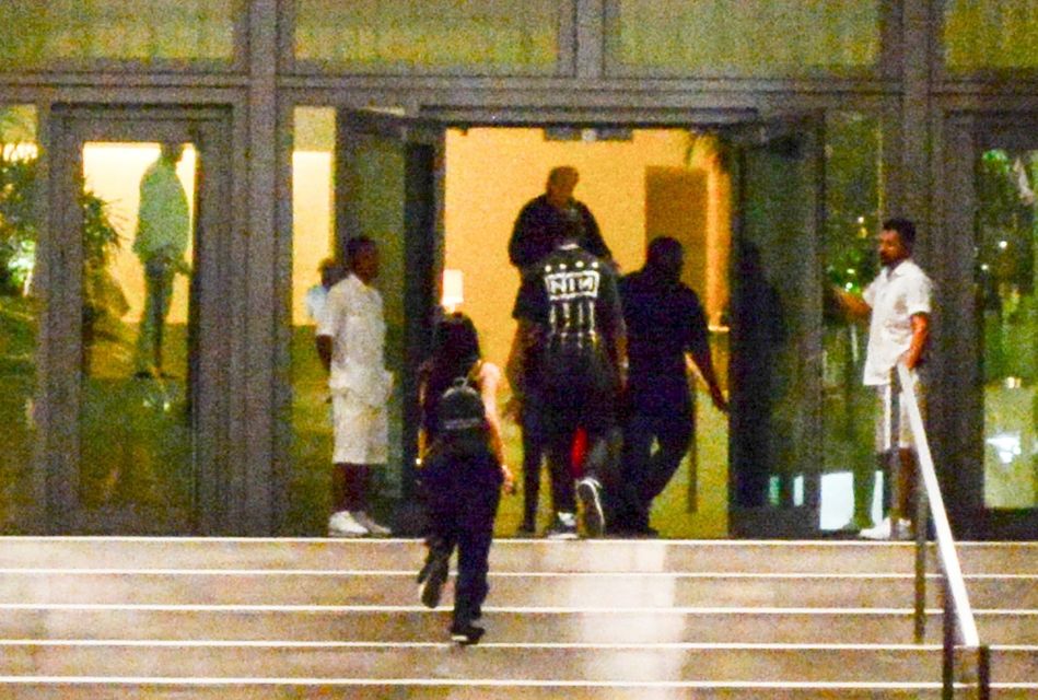 I gdzie ten boski brzuch, Kylie Jenner? (ZDJĘCIA)