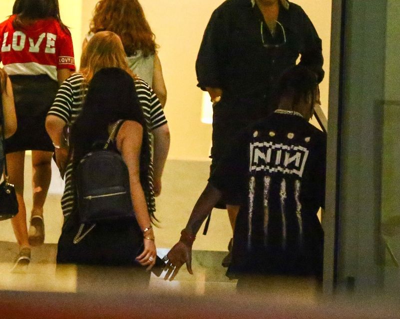 I gdzie ten boski brzuch, Kylie Jenner? (ZDJĘCIA)