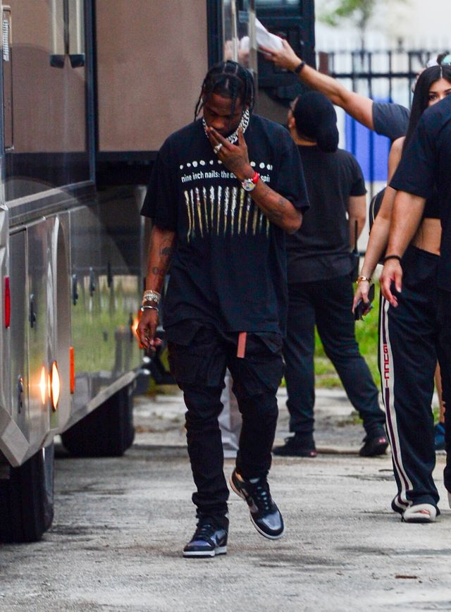 I gdzie ten boski brzuch, Kylie Jenner? (ZDJĘCIA)