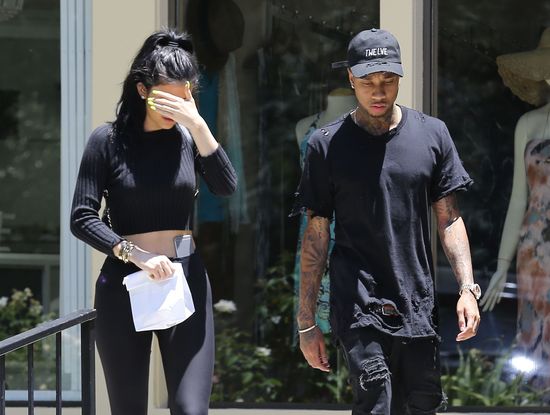 Kylie i Tyga pierwszy raz w miłosnym uścisku (FOTO) Kylie i Tyga pierwszy raz w miłosnym uścisku (FOTO)