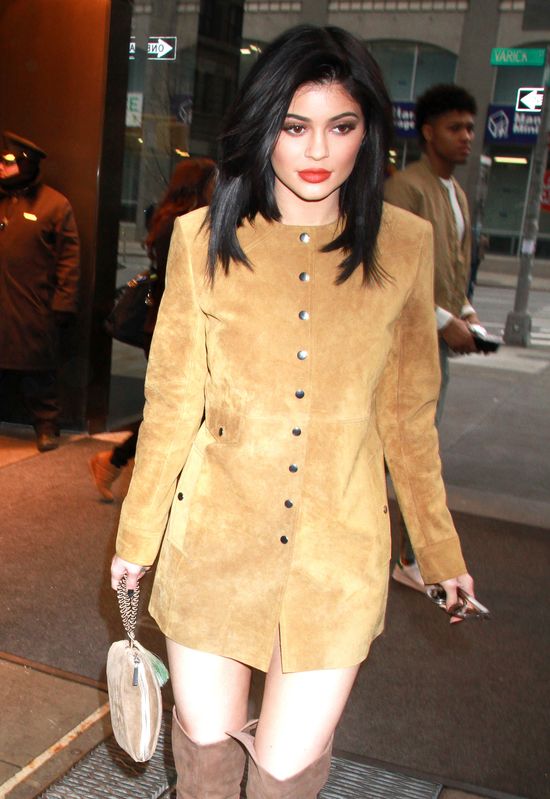 Kylie Jenner nie boi się, że przeziębi pęcherz (FOTO)