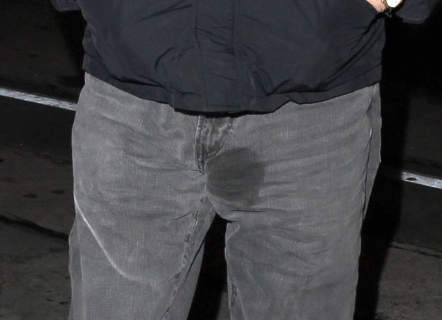 Osikane spodnie gwiazdy - tak żerują paparazzi? (FOTO)