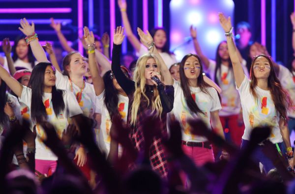 Avril Lavigne jest w ciąży? (FOTO)