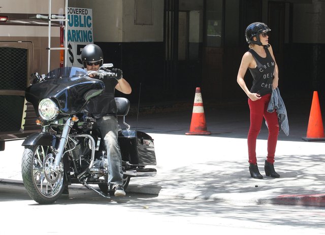 LeAnn Rimes - ostra laska ze swoim motocyklistą (FOTO)