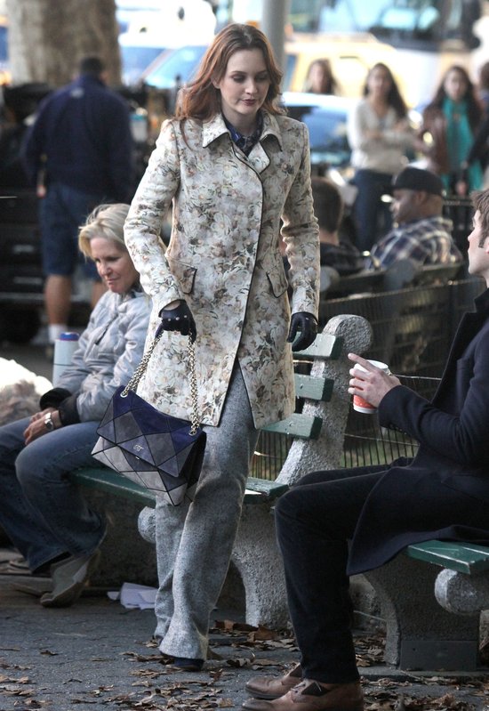 Leighton Meester: Widzę wypryski, podkrążone oczy... (FOTO)