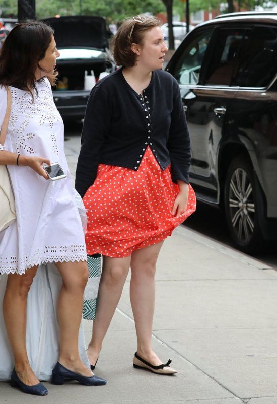 Wiatr zawiał pod złą spódnicę (FOTO) Wiatr zawiał pod złą spódnicę (FOTO)