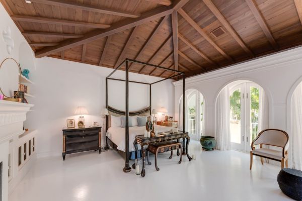 Lenny Kravitz sprzedaje willę! Cena zwala z nóg!