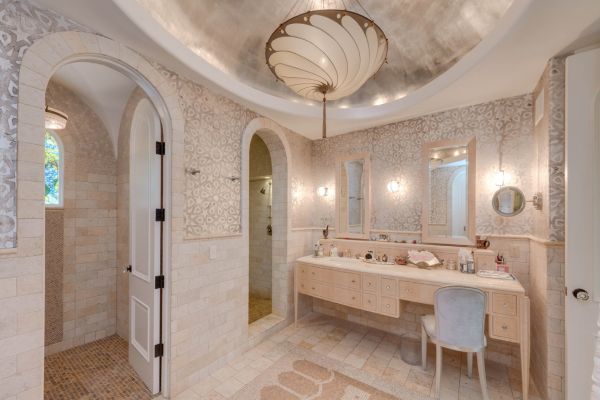 Lenny Kravitz sprzedaje willę! Cena zwala z nóg!