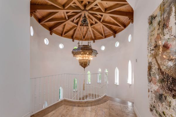 Lenny Kravitz sprzedaje willę! Cena zwala z nóg!