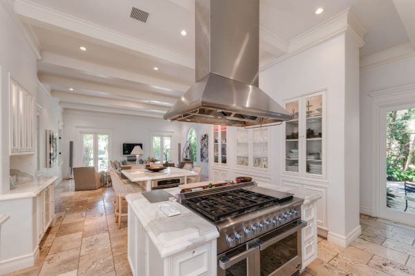 Lenny Kravitz sprzedaje willę! Cena zwala z nóg!