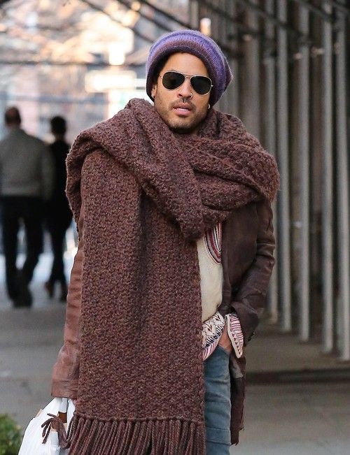 Lenny Kravitz w zgodzie z obecnymi trendami (FOTO)