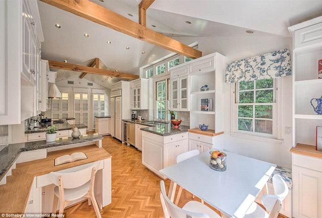 Co się dzieje? Leonardo DiCarpio wyprzedaje swoje wille!