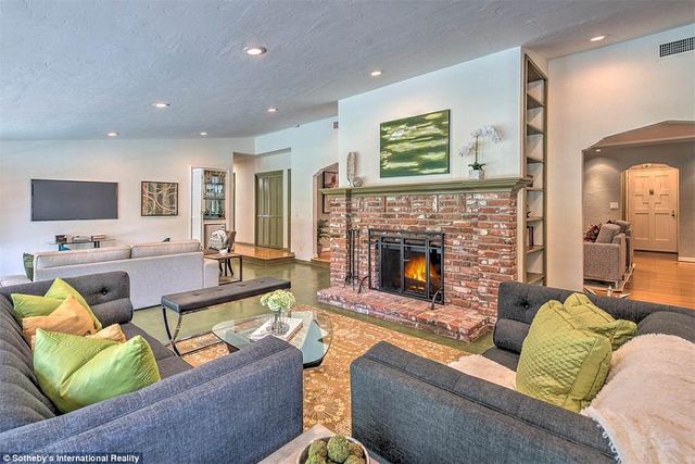 Co się dzieje? Leonardo DiCarpio wyprzedaje swoje wille!