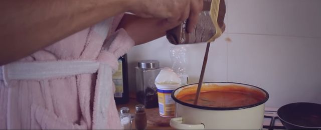 Ta parodia Sarsy Letniego, Chamskiego Podrywu jest hitem!