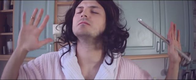 Ta parodia Sarsy Letniego, Chamskiego Podrywu jest hitem!