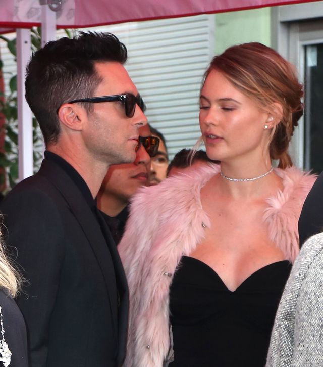Adam Levine i Behati Prinsloo zabrali córeczkę na wielką imprezę (FOTO) Adam Levine i Behati Prinsloo zabrali córeczkę na wielką imprezę (FOTO)
