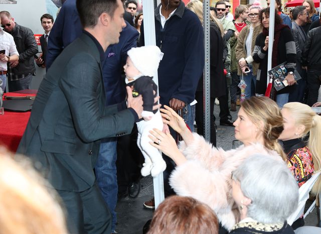 Adam Levine i Behati Prinsloo zabrali córeczkę na wielką imprezę (FOTO) Adam Levine i Behati Prinsloo zabrali córeczkę na wielką imprezę (FOTO)