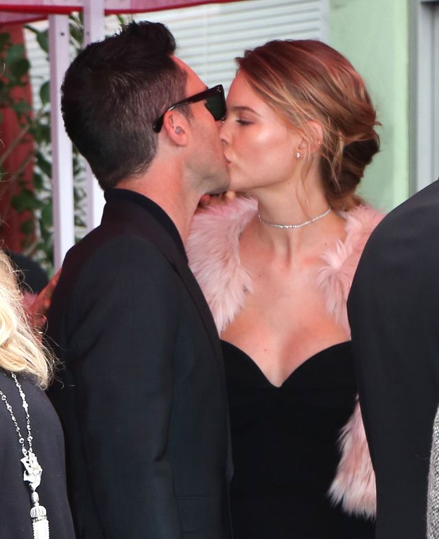 Adam Levine i Behati Prinsloo zabrali córeczkę na wielką imprezę (FOTO) Adam Levine i Behati Prinsloo zabrali córeczkę na wielką imprezę (FOTO)