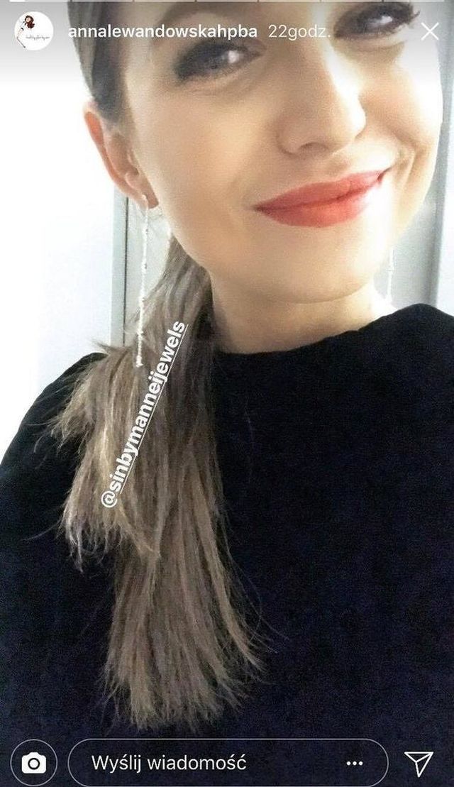 Lewandowscy na imprezie Bayernu. Odważna kreacja Ani? (ZDJĘCIA) Lewandowscy na imprezie Bayernu. Odważna kreacja Ani? (ZDJĘCIA)