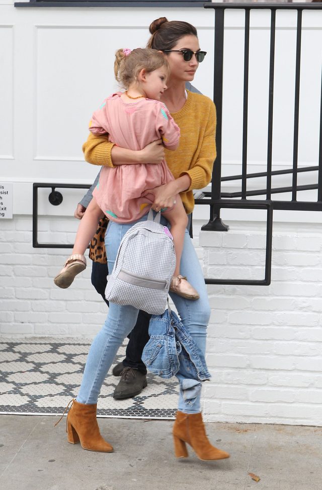 Lily Aldridge i Alessandra Ambrosio zabrały dzieci na wspólny lunch