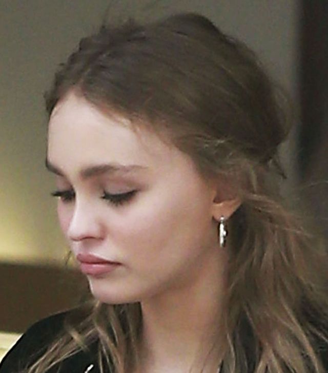 O nie! Czy Lily Rose Depp POWIĘKSZYŁA sobie usta? (FOTO)