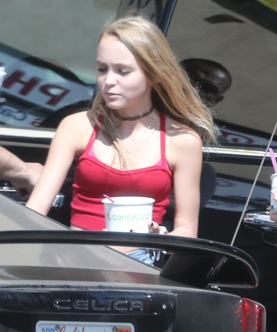 Jak szczupła jest córka Johnny'ego Deppa? (FOTO)