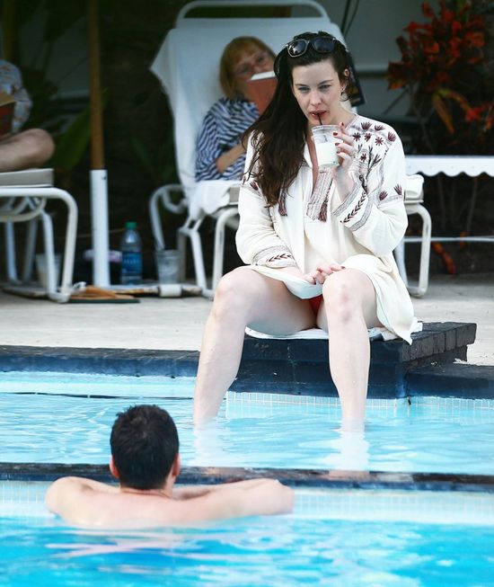 Liv Tyler nie widziała paparazzi? (FOTO) Liv Tyler nie widziała paparazzi? (FOTO)
