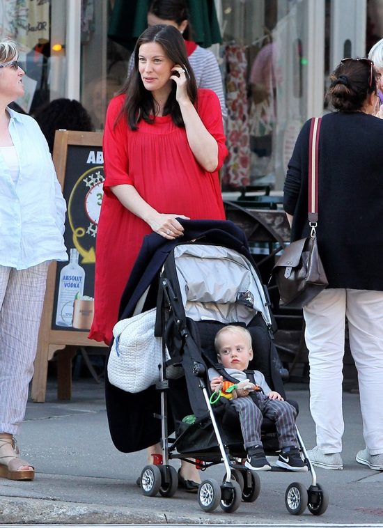 Liv Tyler urodzi lada dzień (FOTO)