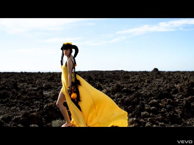 Olivia Anna Livki w nowym teledysku [VIDEO]