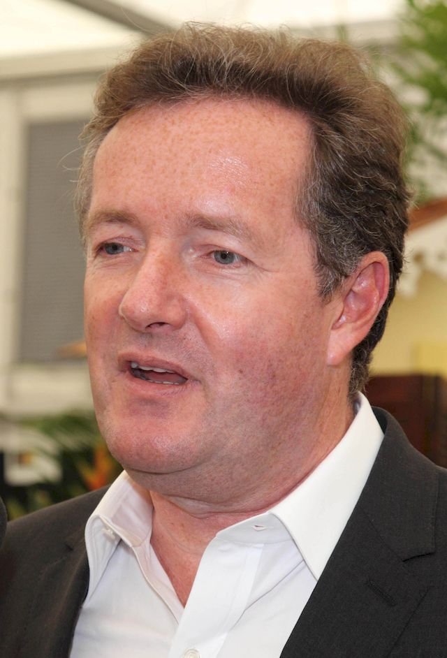 Ariana Grande ZAATAKOWANA przez Piersa Morgana w programie na żywo! Ariana Grande ZAATAKOWANA przez Piersa Morgana w programie na żywo!