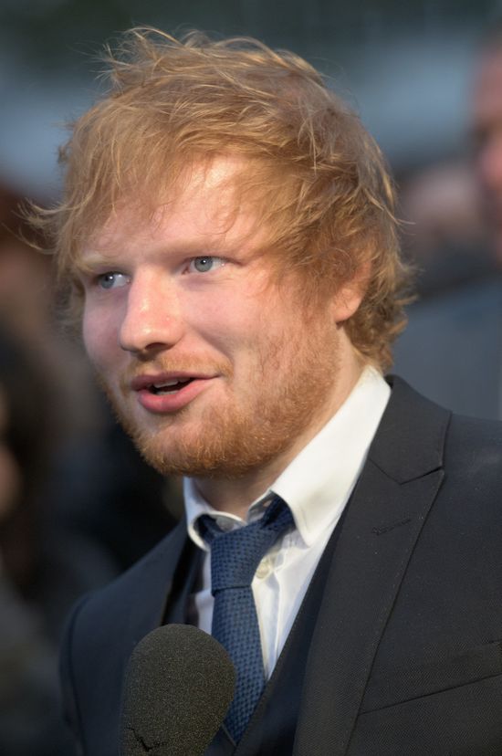 Ed Sheeran: Elton John ciągle prosi, abym usiadł mu na twarzy