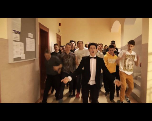 Licealiści z Ełku reklamują swoję szkołę w oscarowym stylu 