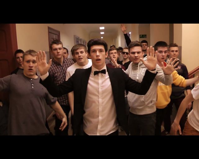 Licealiści z Ełku reklamują swoję szkołę w oscarowym stylu 