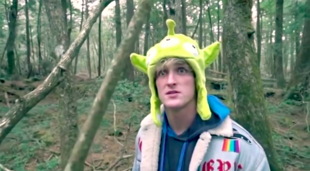 Youtuber Logan Paul sfilmował zwłoki samobójcy - rozpętała się afera Youtuber Logan Paul sfilmował zwłoki samobójcy - rozpętała się afera