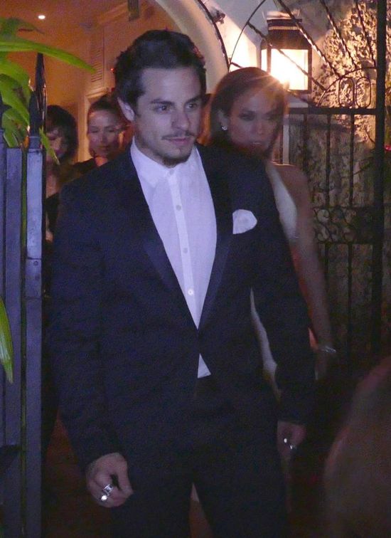 Jennifer Lopez przyłapana na randce (FOTO)