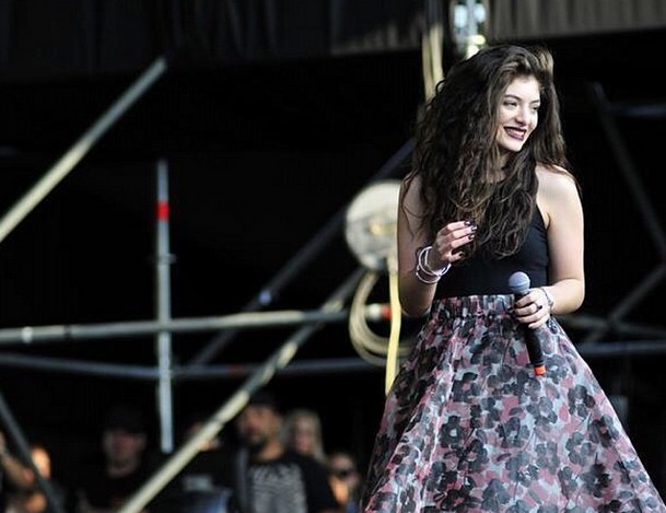 Lorde ma obsesję na punkcie... Lorde ma obsesję na punkcie...