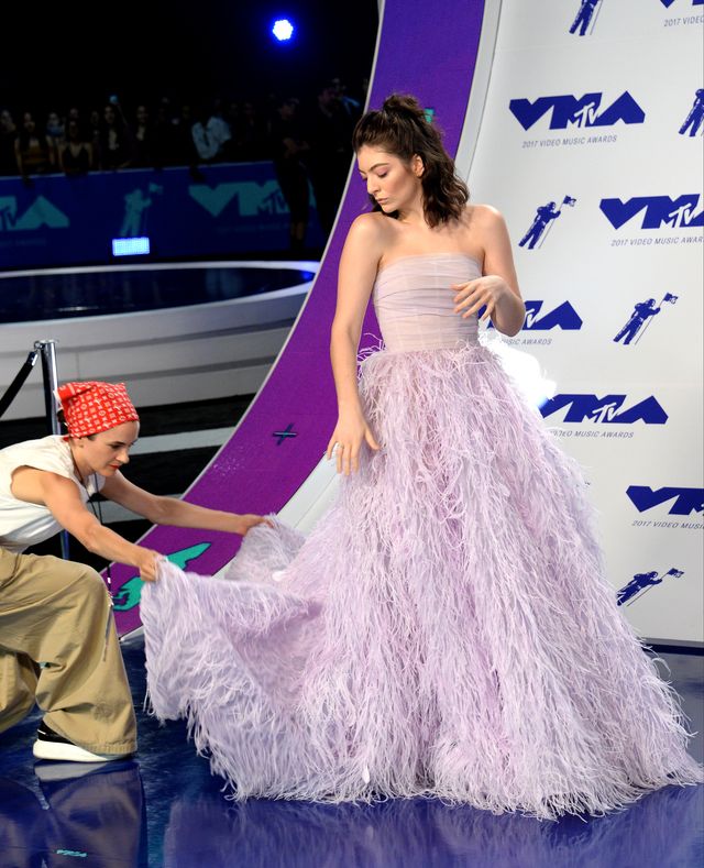 Zanim stanęła na czerwonym dywanie, leżała pod kroplówką (ZDJĘCIA) Zanim stanęła na czerwonym dywanie, leżała pod kroplówką (ZDJĘCIA)