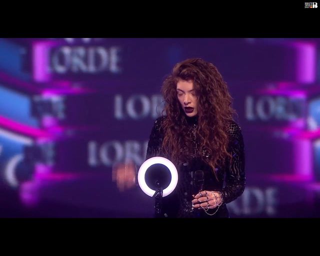 Lorde w szoku - kolejna statuetka dla 17-latki (FOTO)