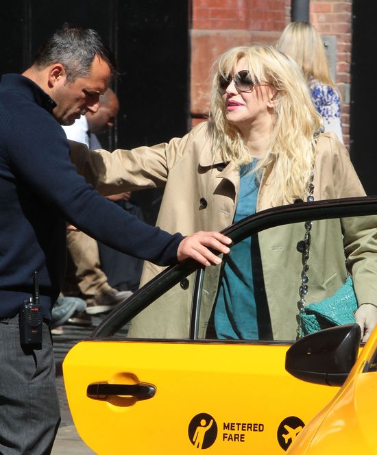 Courtney Love na okładce magazynu VS (FOTO)