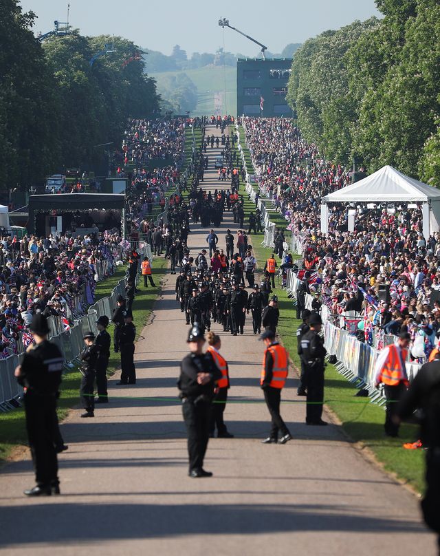 Pierwsi goście na ślubie Meghan Markle i księcia Harry'ego (ZDJĘCIA+VIDEO)
