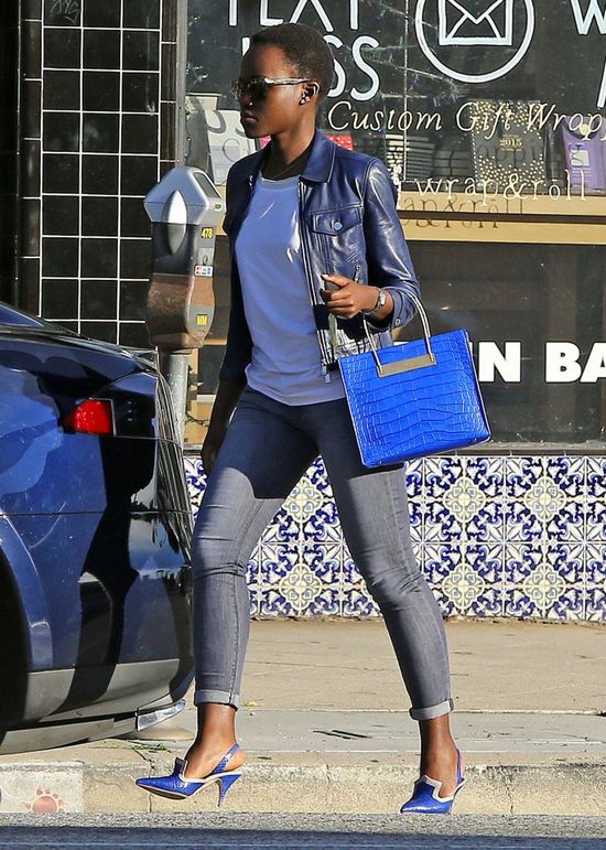 Lupita Nyong'o w końcu przyłapana przez paparazzi! (FOTO)