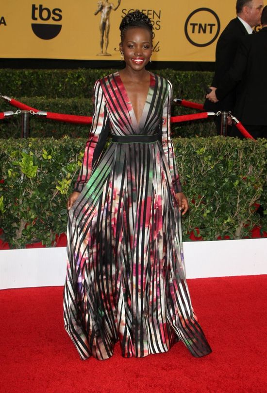 Lupita Nyong'o raz kolejny została królową imprezy? (FOTO)