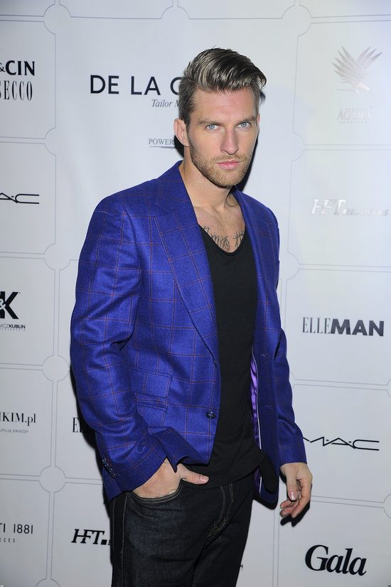 Może zamiast do The Voice powinien był pójść do Top Model?