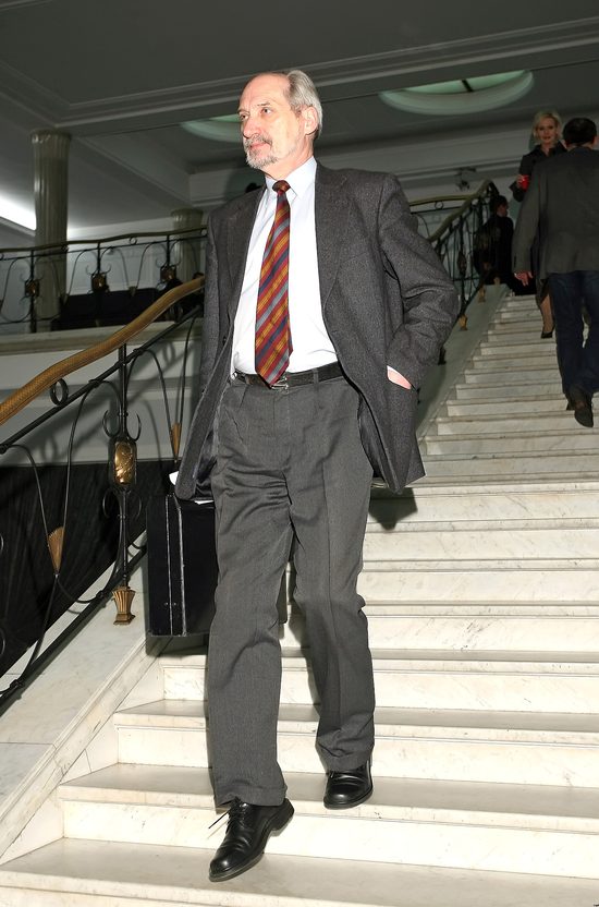 Antoni Macierewicz został ministrem w nowym rządzie Antoni Macierewicz został ministrem w nowym rządzie