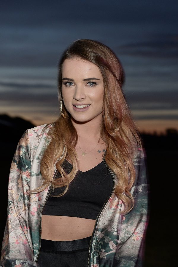 Przypakowała? Maffashion pokazała brzuch na okładce pisma Ewy Chodakowskiej (FOT Przypakowała? Maffashion pokazała brzuch na okładce pisma Ewy Chodakowskiej (FOT