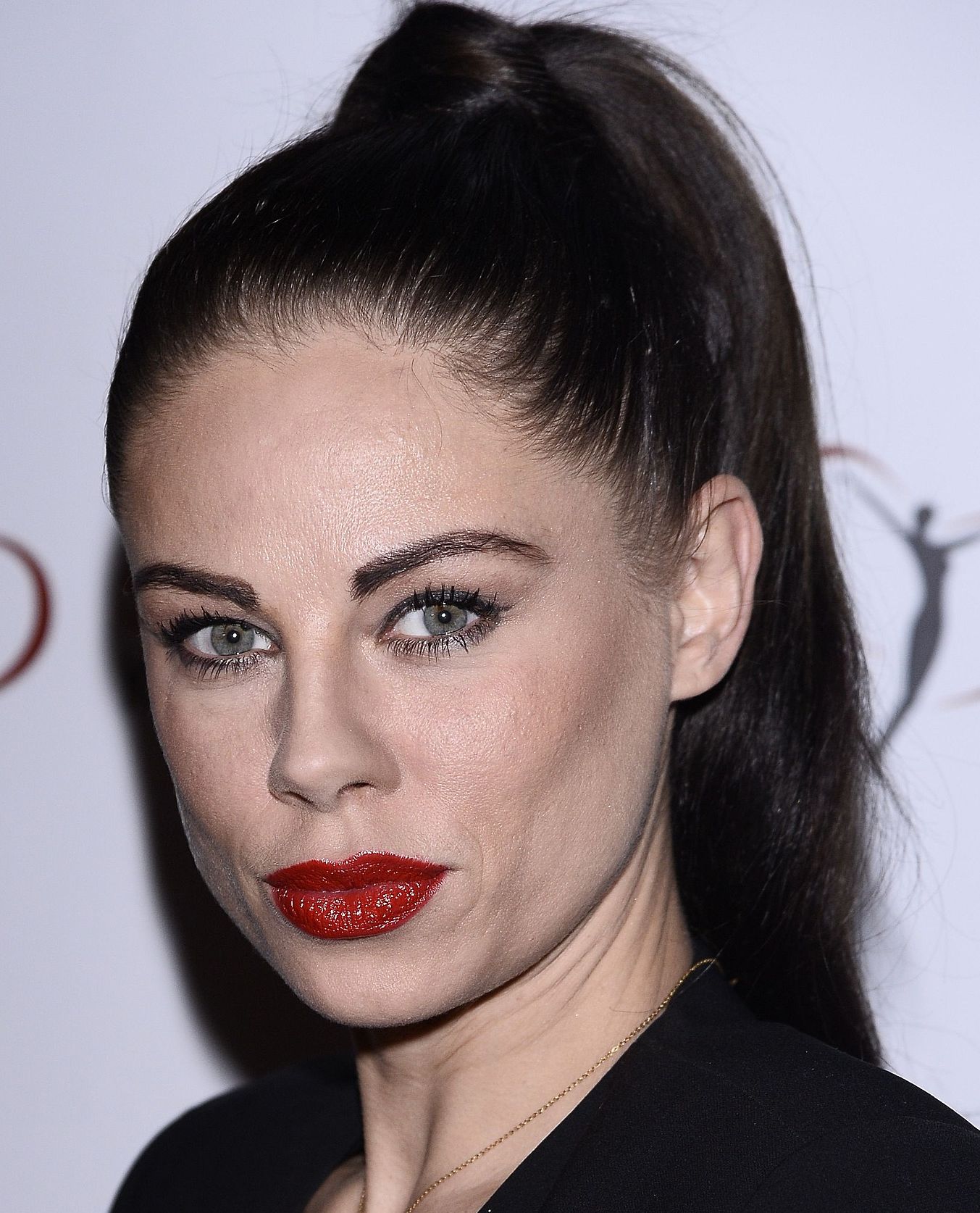 Te celebrytki dobrze znają makijażowe trendy (FOTO)